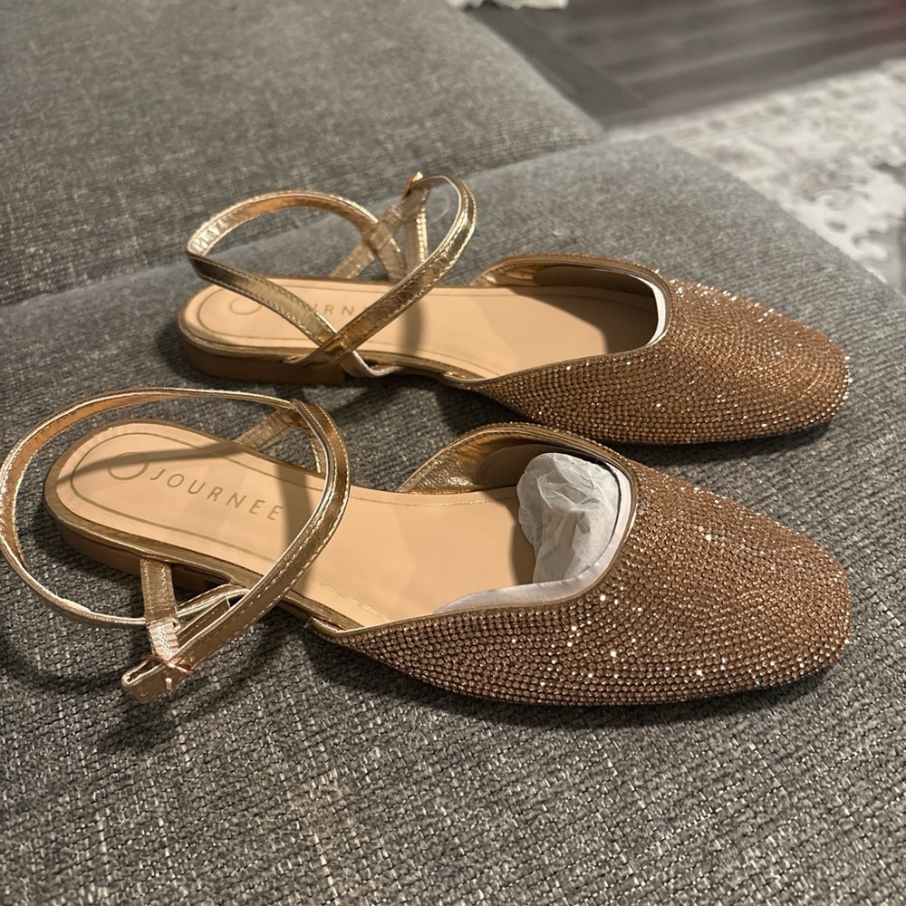 Journee Collection Women's Sparkling Brown Flats